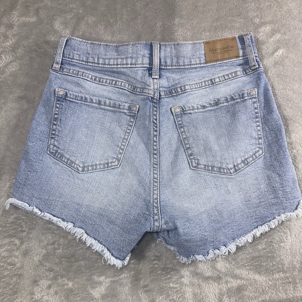 Abercrombie Kids Girls Light Wash Blue Denim Shorts Mid-Rise 13/14 Beachy‎ Coast - Picture 5 of 7